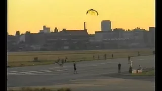 AFX  - 19 [Slo]w early morning clissold sunrise  / Tempelhof sunset