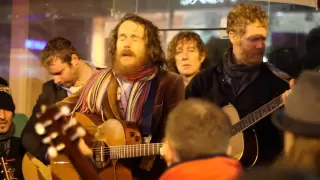 Damien Rice & Glen Hansard - Blower's Daughter + Creep (Busking on Grafton St Christmas Eve)