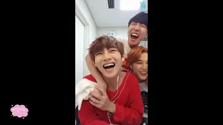 [ ENG SUB ] VLIVE ㅡ August 13, 2015 | BTS Live in Tokyo