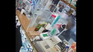 Shooting Robbery Suspect Caught on Video