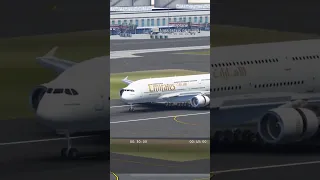 Emirates A380 Landing