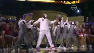 Shaq dancing with Jabbawockeez at All Star 2009