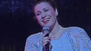 Валентина Толкунова в концерте ко Дню милиции (1991 год)