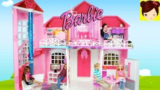 Decorando La Casa de Muñecas Barbie Malibu - Juguetes de Barbie con Titi