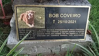 Visitei o túmulo de Bob Coveiro