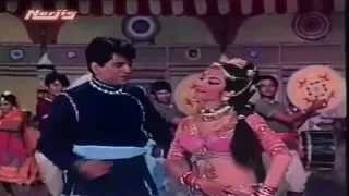 Ek Padosan    Romantic Song   Dilip Kumar   Saira Banu    Gopi