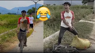 Funny Videos VN 2021. His Phones and Friends 2 😆😆