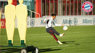 Sané with dream free kick & Gnabry played out! | Best of FC Bayern training in November