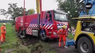 Accident: fire truck ended up next to the road