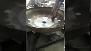Tank dish head elliptical bottom polishing machine