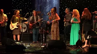 Allison Russell with Nitty Gritty Dirt Band: "Knockin' On Heaven's Door" (Dylan song; Cayamo 2023)