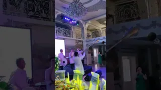 Свадьба, карнай-сурнай. Ташкент, Узбекистан. Marriage party. Restaurant. Tashkent, Uzbekistan.