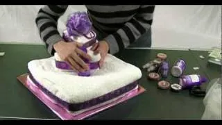 How to Make a Towel Cake - Fun Gift Ideas and Centerpieces