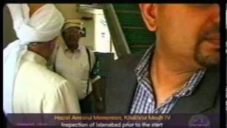 Inspection of Duties at Jalsa Salana UK 1998 and Address to Workers