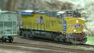 ScaleTrains.com HO RivetCounter GE ES44 UP 5,000th review