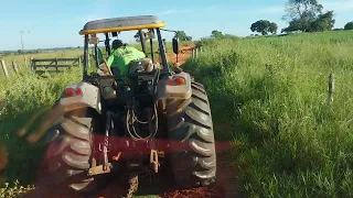 Muita Areia nas estradas  caminhão carregado de madeiras