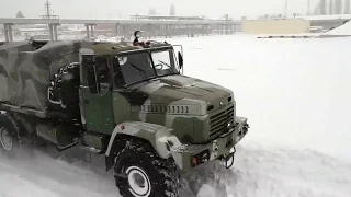 Курсанти Академії НГУ бачили випробування української вантажівки КрАЗ