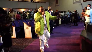 🌋PRAISE PRAISE ERUPTS at The Chosen Vessel!!! Bishop Marvin Sapp Couldn't Even Preach!!! 👣👣