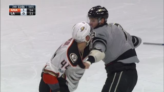Ducks and Kings brawl after Perry trips Kopitar
