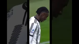 Kostic & Chiesa despair at Moise Kean 🤦🏻‍♂️