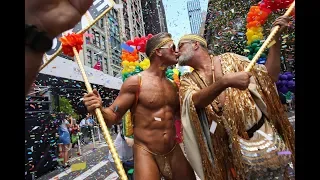 Парад сексуальных меньшинств НьюЙорк или Гей-парад в Нью-Йорке