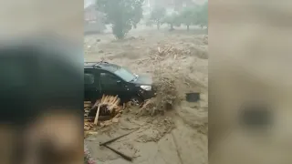 Unwetter im Oberallgäu: Flutwelle durch Rettenberg reißt Auto mit