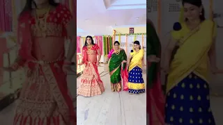 Vanathai Pola|Serials actress Dubsmash video|Dancing.. 🤣😍😍