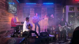 Jessie Ritter - "Wild Horses" Live at Pitch Meeting (Nashville TN)