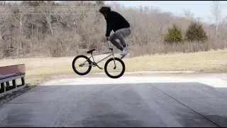 BMX Street: How to Bunny Hop Tailwhip