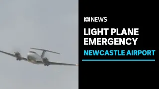 Plane circles Newcastle airport preparing for emergency landing | ABC News