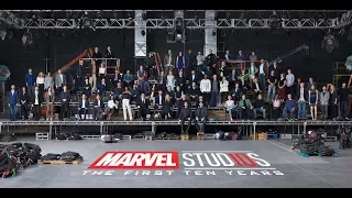 Every Marvel superhero assembled for one huge class photo