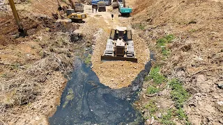 Incredible PowerStrong Heavy-duty ZOOMLION Pushing Stone Into Deep Mud Canal Dumping Unloading Stone