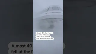 Heavy snow seen at California ski resort