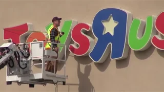 Toys R Us going out of business banner Install