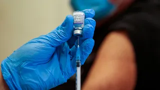 Corona-Impfung: Unter 30-Jährige sollen nur noch Biontech erhalten