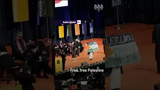 Jenni alhariti raised a flag at graduation 🇵🇸