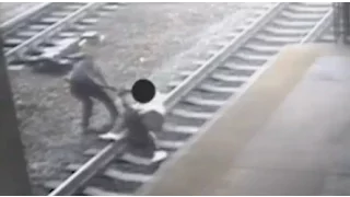 Il sauve un homme allongé sur les rails juste avant le passage d'un train