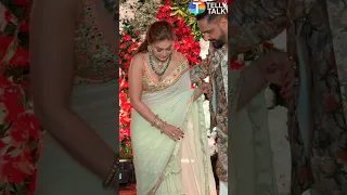 Shefali Jariwala STRUGGLES with her outfit while husband Parag helps her at Arti Singh's wedding