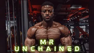 Chest workout with Stephane “Mr Unchained” classic physique