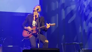 Keith Urban at the Ryman for CRS 2022. Just him and a guitar.