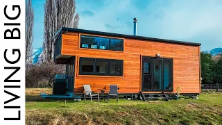 The Tiny House With It All! 🌟 Modern, Spacious & Dazzling Views