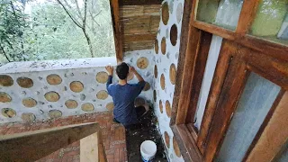 dando mantenimiento a la cabaña de los troncos en agradecimiento a los dueños.