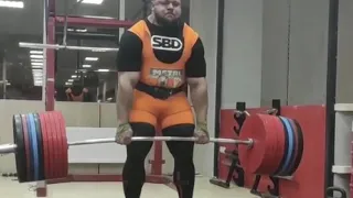 Ivan Makarov 490kg/1,080lbs deadlift