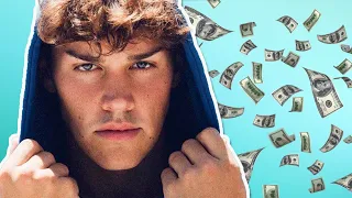 Noah Beck CHARGES 10k For Tik Toks With Fans?! | Hollywire