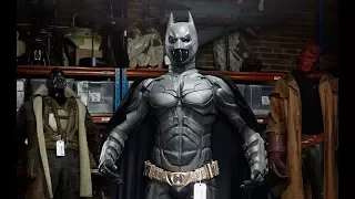 Creating New Batsuit 'The Dark Knight' Behind The Scenes [+Subtitles]