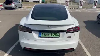 Tesla s Plaid 1020hp vezetés