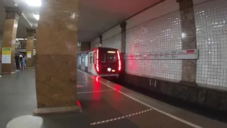 Станция метро Парк культуры, Сокольническая линия, Москва 2021 / Metro Moscow