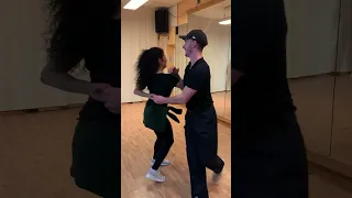 Salsa Cubana Timba Dancing Couple