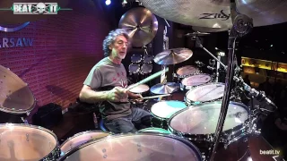 Simon Phillips: solo perkusyjne na żywo dla BeatIt