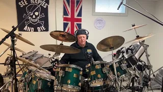 Chip getting in the groove.. 🥁
